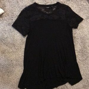 Super cute black blouse!